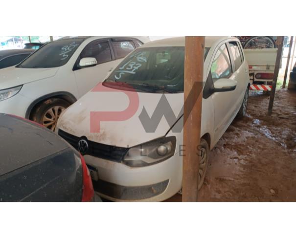 Foto de PASSAGEIRO / VW / FOX 1.6 GII / Placa: PUT3J40 / UF: RJ / Município: Três Rios / Ano fabricação: 2014 / Ano modelo: 2014 / Cor: BRANCA / Chassi: 9BWAB45Z7E4174540   Motor: CCRS94191 / RENAVAM: 01020237977
