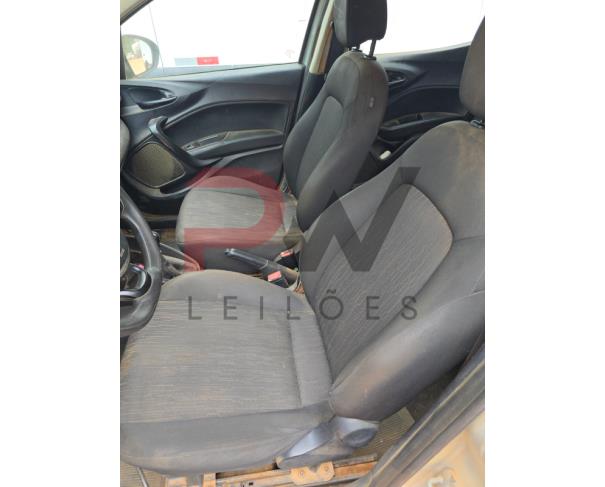 Foto de AUTOMOVEL, FIAT/ARGO 1.0, PRATA, 2022/2022, ALCOOL/GASOLINA, CHASSI: 9BD358ACNNYL94176, RENAVAM: 01315569008, NO ESTADO EM QUE SE ENCONTRA.