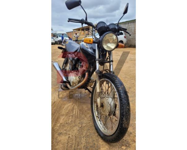 Foto de PASSAGEIRO / MOTOCICLETA HONDA/CG 125 TITAN KS, PRETA, GASOLINA, 2004/2004, PLACA HBP-8494, CHASSI: 9C2JC30104R108560, RENAVAM: 00864280416, NO ESTADO EM QUE SE ENCONTRA.