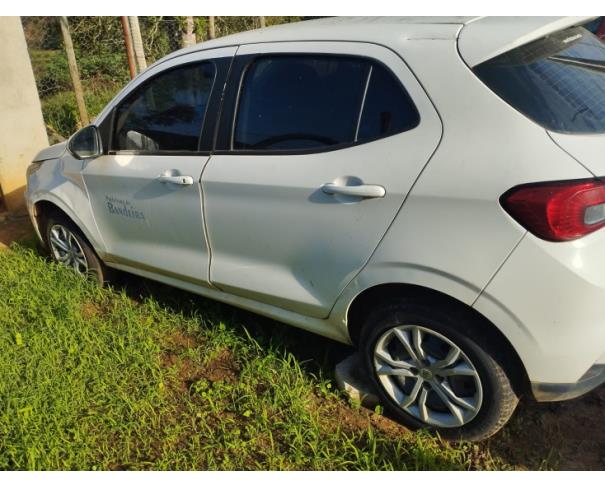 Foto de AUTOMOVEL, FIAT/ARGO DRIVE 1.0, BRANCA, 2022/2023, ALCOOL/GASOLINA, CHASSI: 9BD358AFVPYM44939, RENAVAM: 01333411739, NO ESTADO EM QUE SE ENCONTRA.