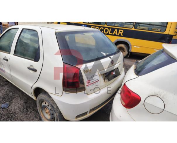 Foto de AUTOMOVEL FIAT/PALIO FIRE, 2016/2016, BRANCA, ALCOOL/GASOLINA, CHASSI: ...92613, NO ESTADO EM QUE SE ENCONTRA.