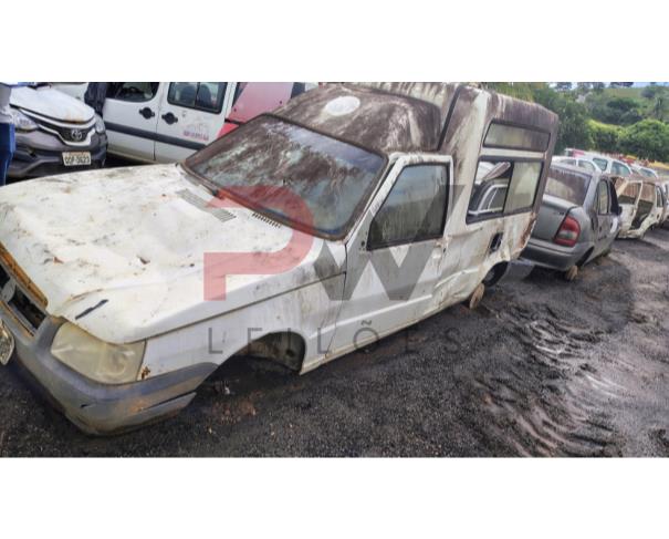 Foto de CAMINHONE FIAT/FIORINO AMBULANCIA, 2012/2013, BRANCA, ALCOOL/GASOLINA, CHASSI: ...52626, NO ESTADO EM QUE SE ENCONTRA.