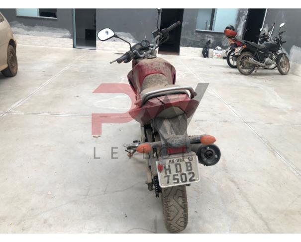 Foto de PASSAGEIRO / YAMAHA / FAZER YS250 /Placa: HDB7502 / UF: MG / Município: Ubá / Ano fabricação: 2011 /Ano modelo: 2011 / Cor: VERMELHA / Chassi: 9C6KG0460C0037536 / Motor: G390E-037551 / RENAVAM: 00335432522, NO ESTADO EM QUE SE ENCONTRA. 