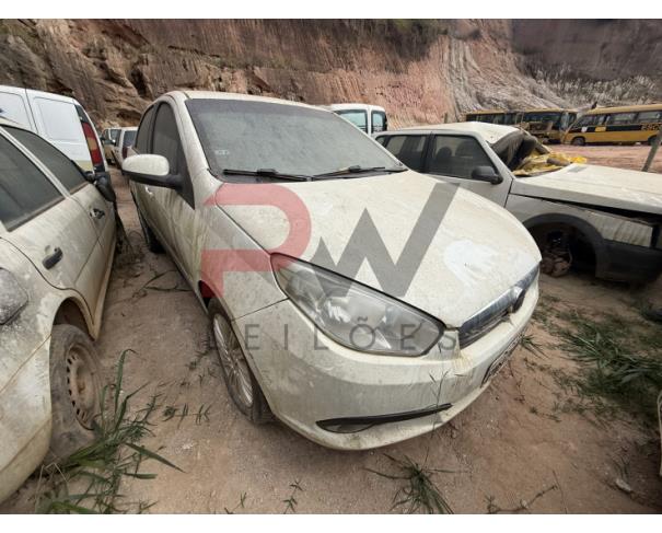 Foto de AUTOMOVEL FIAT/SIENA ESSENCE 1.6, ALCOOL/GASOLINA, BRANCA, 2014/2015, CHASSI: 9BD197163F3235485, RENAVAM: 01033945258, NO ESTADO EM QUE SE ENCONTRA.