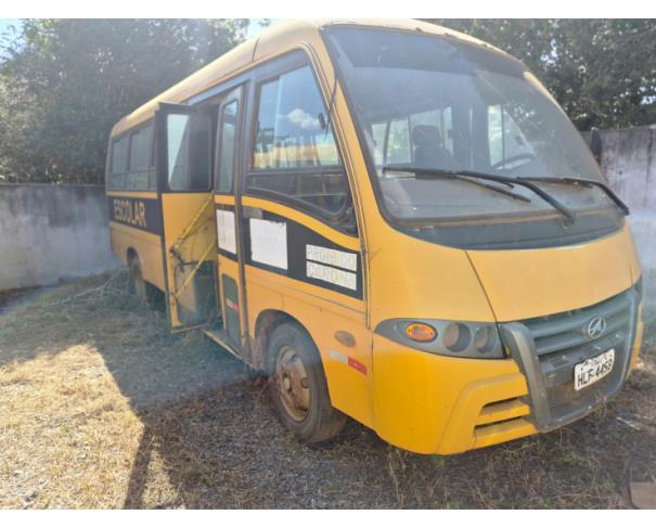 Foto de ONIBUS MARCOPOLO/VOLARE V8L ESC, DIESEL, AMARELA, 2010/2011, CHASSI: 93PB42G3PBC034175, RENAVAM: 00265090881, NO ESTADO EM QUE SE ENCONTRA.