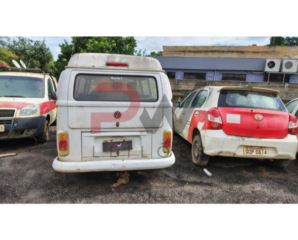 Foto de CAMIONETA VW/KOMBI, 2011/2011,BRANCA, ALCOOL/GASOLINA, CHASSI: ...19879, NO ESTADO EM QUE SE ENCONTRA.