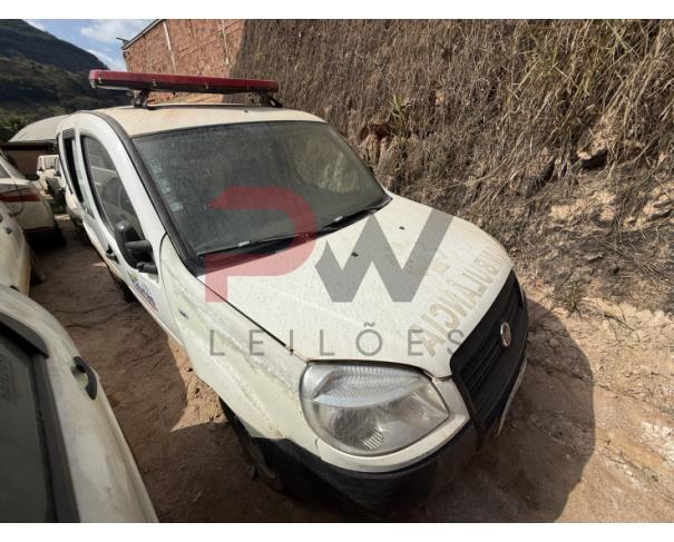 Foto de CAMINHONETE FIAT/DOBLO 1.8 ATENA AMB, ALCOOL/GASOLINA, 2014/2014, BRANCA, CHASSI: 9BD223156E2038559, RENAVAM: 01285141099, NO ESTADO EM QUE SE ENCONTRA.