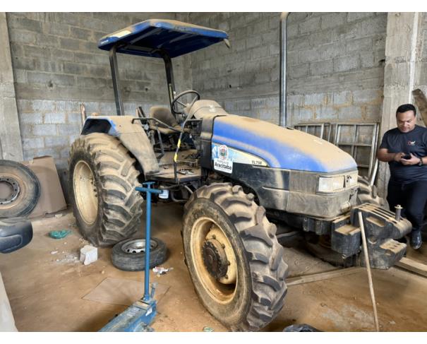 Foto de TRATOR NEW HOLLAND TL 75E, AZUL, ANO: 2006, SÉRIE B1N426316, MODELO P229-4: , NO ESTADO EM QUE SE ENCONTRA. 