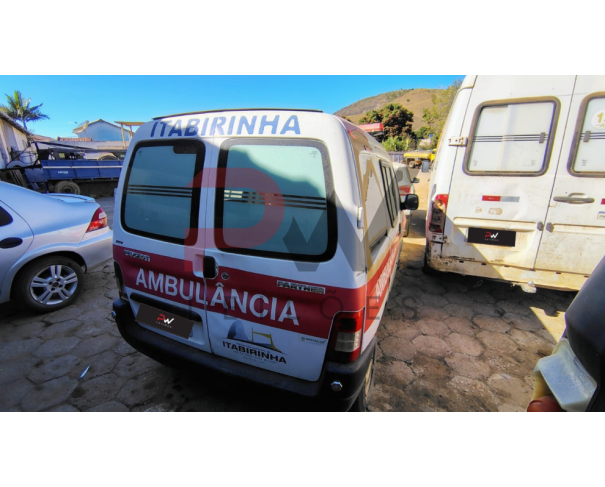 Foto de CAMINHONE I/PEUGEOT PART GREENCAR, 2018/2019, ALC/GASOL, BRANCA, CHASSI: 8AEGCNFN8KG503957, RENAVAM: 01234788419, NO ESTADO EM QUE SE ENCONTRA.