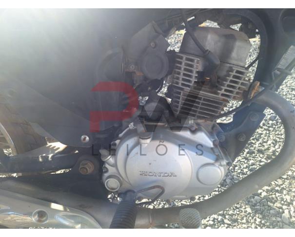 Foto de PASSAGEIRO / HONDA / CG 150 FAN ESI / PLACA: ESR-1720 /UF: MG / MUNICÍPIO: MONTES CLAROS / ANO FABRICAÇÃO: 2011 / ANO MODELO: 2011 /  PRETA / CHASSI:9C2KC1670BR550459 /MOTOR: KC16E7B550459/ RENAVAM:00430324065, NO ESTADO EM QUE SE ENCONTRA.