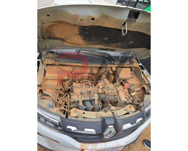 Foto de AUTOMOVEL, RENAULT/KWID INTENS 2, BRANCA, 2023/2024, ALCOOL/GASOLINA, CHASSI: 93YRBB005RJ725436, RENAVAM: 01355812736, NO ESTADO EM QUE SE ENCONTRA.