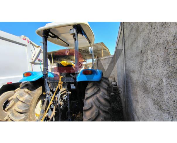 Foto de TRATOR LS, AZUL, PLUS80R, CHASSI: 9BLP08001GG000070, Nº DO MOTOR: B1N495204, SÉRIE 1000003836, ANO: 2017, NO ESTADO EM QUE SE ENCONTRA.