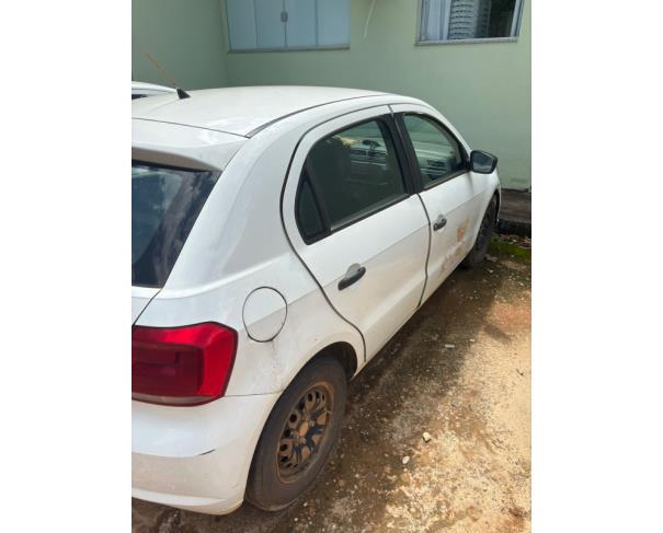 Foto de AUTOMOVEL, VW/GOL 1.0L MC4, BRANCA, 2020/2021, ALCOOL/GASOLINA, CHASSI: 9BWAG45U3MT043339, RENAVAM: 01237427743.