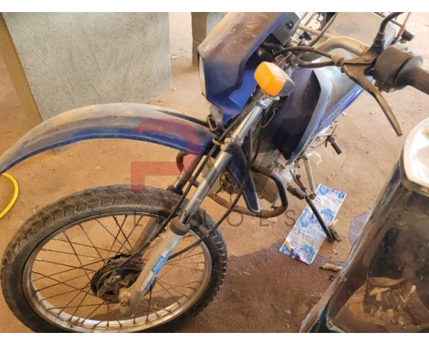 Foto de PASSAGEIRO / MOTOCICLETA HONDA/XLR 125, 2002/2002, AZUL, GASOLINA, PLACA GYH-0B54, CHASSI: 9C2JD17102R008590, RENAVAM: 789391716, NO ESTADO EM QUE SE ENCONTRA.
