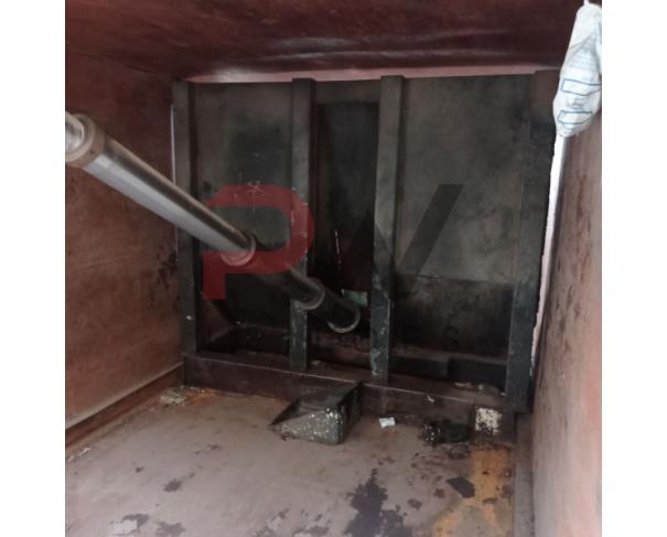 Foto de LOTE CONTENDO UM COMPACTADOR DE LIXO DE CARGA TRASEIRA, MARCA USIMECA, CAPACIDADE VOLUMÉTRICA PARA 15 M³ (QUINZE METROS CÚBICOS). USADO. NO ESTADO EM QUE SE ENCONTRA.