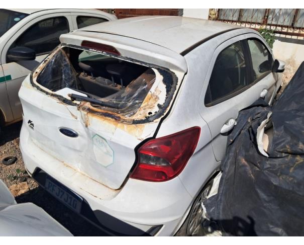 Foto de AUTOMOVEL FORD/KA SE 1.0 HA C, ALCOOL/GASOLINA, BRANCA, 2020/2021, CHASSI: 9BFZH55LXM8047730, RENAVAM: 01235815789, NO ESTADO EM QUE SE ENCONTRA. 