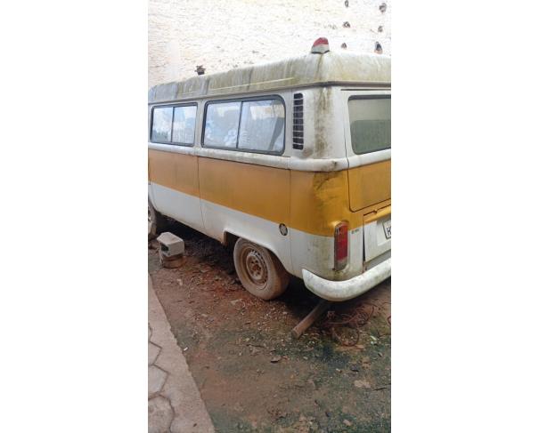 Foto de MICROONIBUS, VW/KOMBI ESCOLAR, BRANCA, 2008/2009, ALCOOL/GASOLINA, CHASSI: 9BWMF07XX9P003601, RENAVAM: 00976295130, NO ESTADO EM QUE SE ENCONTRA.