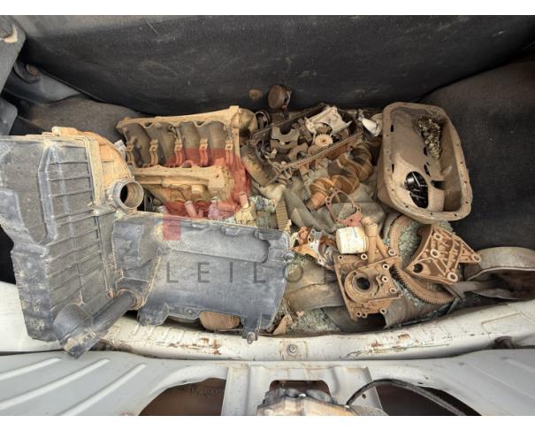 Foto de AUTOMOVEL RENAULT/SANDERO AUT1016V, ALCOOL/GASOLINA, BRANCA, 2013/2014, CHASSI: 93YBSR6RHEJ774291, RENAVAM: 00553453327, NO ESTADO EM QUE SE ENCONTRA.