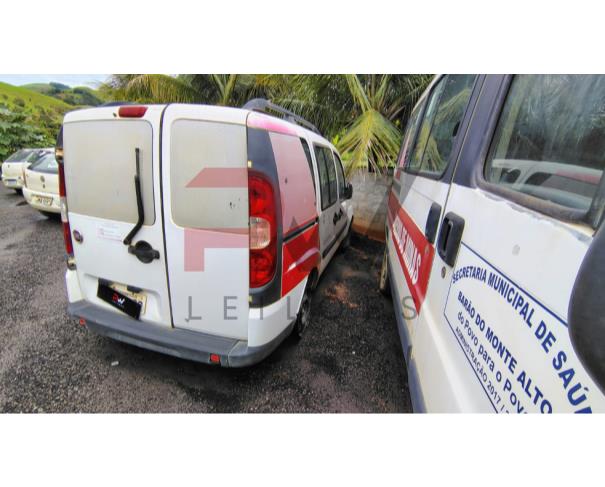 Foto de AUTOMOVEL FIAT/DOBLO ESSENCE 1.8, 2015/2016,BRANCA, ALCOOL/GASOLINA, CHASSI: ...33389, NO ESTADO EM QUE SE ENCONTRA.