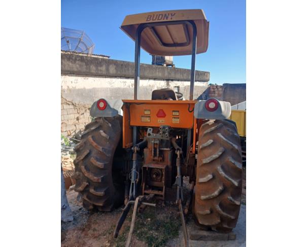 Foto de TRATOR BUDNY 7540, ANO: 2015, NO ESTADO EM QUE SE ENCONTRA.