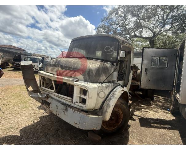 Foto de CARGA / CAMINHAO M.B./M.BENZ L 1113, 1985/1985, DIESEL, BRANCA, CHASSI: 34404312665926, RENAVAM: 00260599883, NO ESTADO EM QUE SE ENCONTRA. MOTOR AVARIADO. CHASSI SEM IMPLEMENTO.