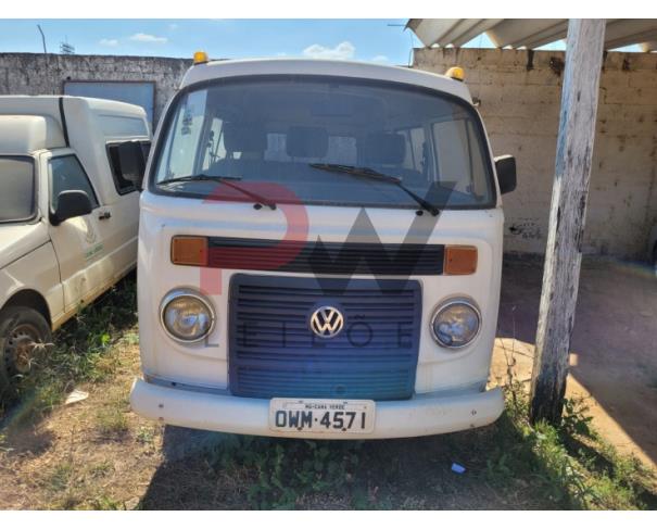 Foto de MISTO / CAMIONETA VW/KOMBI, 2013/2014, BRANCA, ALC/GASOL, PLACA OWM-4571, CHASSI: 9BWMF07X8EP014719, RENAVAM: 00596233051, NO ESTADO EM QUE SE ENCONTRA.