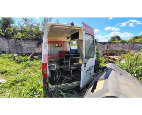 Foto de SUCATA SEM BAIXA, ESPECIAL / CAMINHONETE FIAT/DUCATO M RONTAN AMB, 2005/2005, DIESEL, BRANCA, ANTIGA PLACA HMG-4480, NO ESTADO EM QUE SE ENCONTRA.