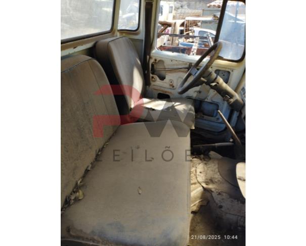 Foto de CARGA / CAMIONETA TOYOTA/BANDEIRANTE, 1991/1991, DIESEL, BRANCA, CHASSI: 9BR0J0040M1014207, RENAVAM: 00607393220, NO ESTADO EM QUE SE ENCONTRA. CHASSI EMPENADO.