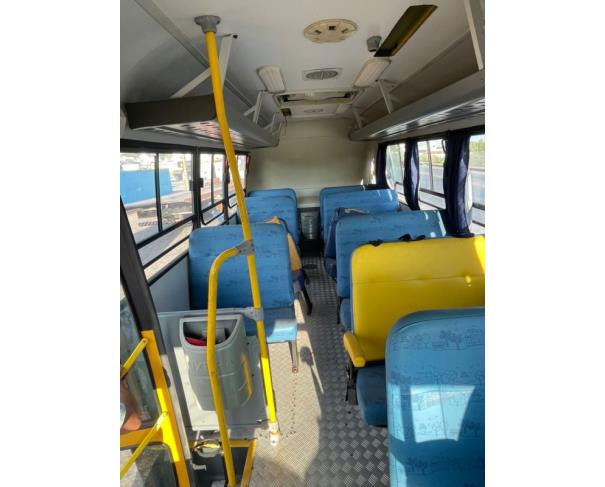 Foto de PASSAGEIRO / ONIBUS MPOLO/VOLARE V8L 4X4 EO, 2012/2013, DIESEL, AMARELA, PLACA NRZ – 3E33, RENAVAM: 00508083265,, CHASSI: 93PB58M1MDC045464, NO ESTADO EM QUE SE ENCONTRA.
