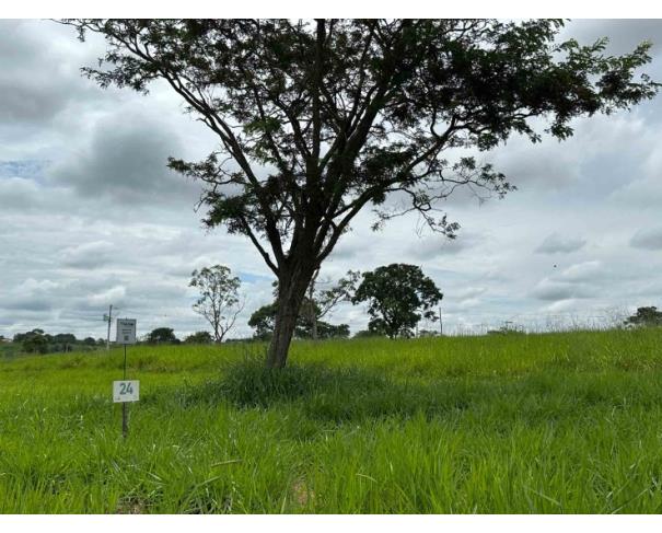 Foto de Chácara 24, Quadra 06, localizada na Rua G, no Chacreamento Espelho D’Água, em Abaeté/MG, com área total de 1.000,00 m², matrícula nº 29.128 do CRI de Abaeté/MG. 