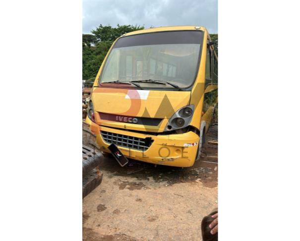 Foto de ONIBUS IVECO/CITYCLASS 70C17, DIESEL, AMARELA, 2013/2013, CHASSI: ...52765, NO ESTADO EM QUE SE ENCONTRA.