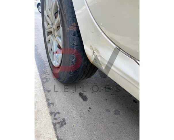 Foto de AUTOMOVEL FIAT/ARGO DRIVE 1.0, RENAVAM Nº 01294580911, CHASSI Nº 9BD358AFNNYL82456, ANO FABRICAÇÃO 2022, ANO MODELO 2022, COR BRANCA, FLEX (ÁLCOOL/GASOLINA), 75 CV, VEÍCULO DE 5 PASSAGEIROS, NO ESTADO EM QUE SE ENCONTRA.
