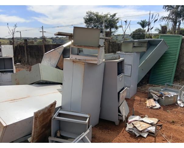 Foto de LOTE CONTENDO ARQUIVOS E ARMÁRIOS DE AÇO, NO ESTADO EM QUE SE ENCONTRAM.