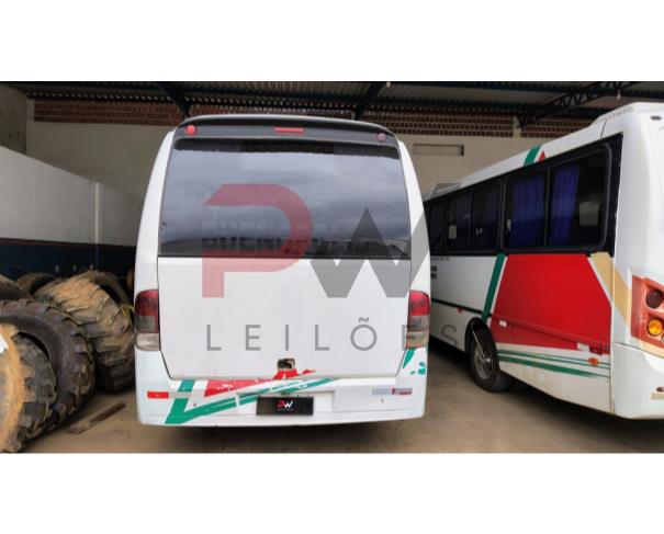 Foto de  ONIBUS MARCOPOLO/VOLARE W8 ON, DIESEL, BRANCA, 2008/2009, CHASSI: ...28453, NO ESTADO EM QUE SE ENCONTRA.