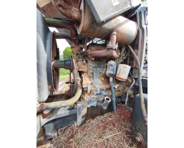 Foto de LOTE CONTENDO TRATOR DESMONTADO NEW HOLLAND TL55E, ANO 2003, NO ESTADO EM QUE SE ENCONTRA.