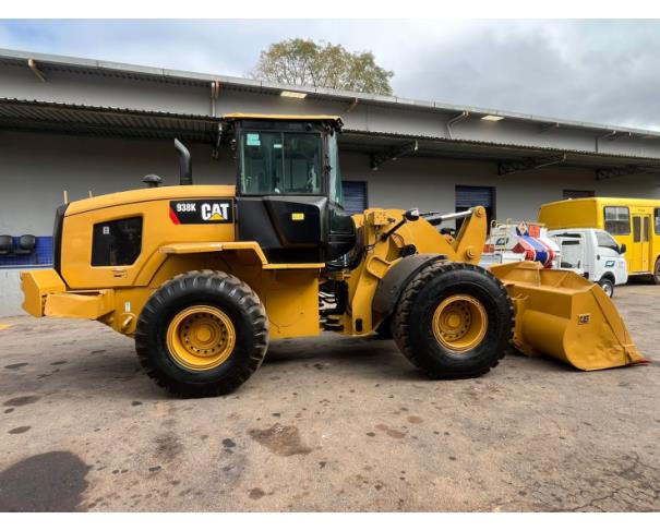 Foto de PÁ-CARREGADEIRA CATERPILLAR 938K, COR AMARELA, ANO 2016, Nº DE SÉRIE W8K00280, NO ESTADO EM QUE SE ENCONTRA.