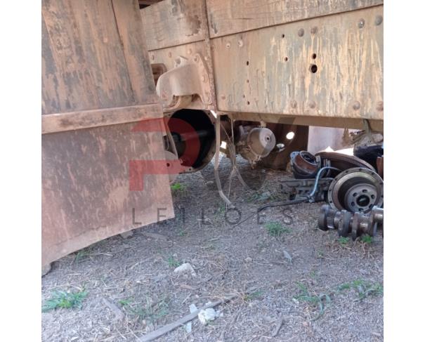 Foto de ESPECIAL / CAMINHAO IVECO/TECTOR 170E22, 2014/2014, DIESEL, BRANCA, CHASSI: 93ZA1RGH0E8926688, RENAVAM: 01015495661, NO ESTADO EM QUE SE ENCONTRA. MOTOR E CAIXA DE MARCHAS COM AVARIAS.O MOTOR ESTÁ DESMONTADO E FORA DO VEÍCULO.