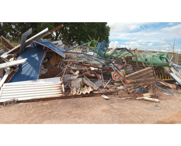Foto de LOTE CONTENDO SUCATA FERROSA, NO ESTADO EM QUE SE ENCONTRA.