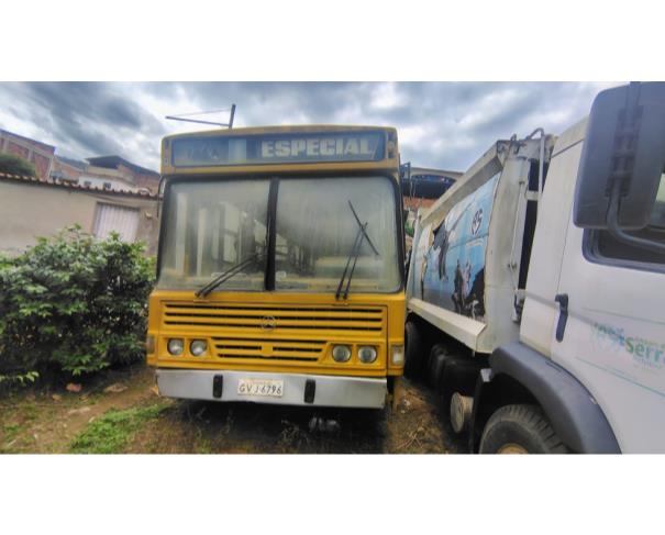 Foto de PAS/ONIBUS M.B / M.BENZ OF 1315, 1993/1993, DIESEL, AMARELA, RENAVAM: 00317637045, CHASSI: 9BM384098PB981473, NO ESTADO EM QUE SE ENCONTRA.