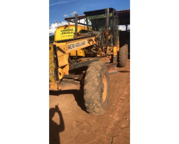 Foto de MOTONIVELADORA NEW HOLLAND, RG 140B VHP,  AMARELA, ANO 2013, DIESEL, NO ESTADO EM QUE SE  ENCONTRA. 