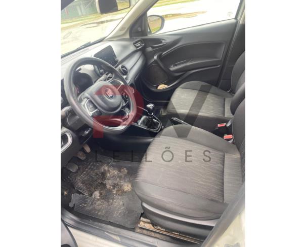 Foto de AUTOMOVEL FIAT/ARGO DRIVE 1.0, RENAVAM Nº 01294580911, CHASSI Nº 9BD358AFNNYL82456, ANO FABRICAÇÃO 2022, ANO MODELO 2022, COR BRANCA, FLEX (ÁLCOOL/GASOLINA), 75 CV, VEÍCULO DE 5 PASSAGEIROS, NO ESTADO EM QUE SE ENCONTRA.