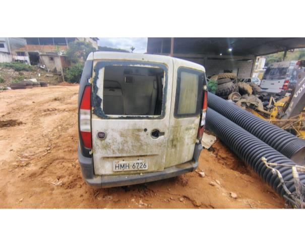 Foto de SUCATA SEM BAIXA - FIAT/DOBLO RONTAN AMB2, 2009/2009, ANTIGA PLACA HMH-6726, NO ESTADO EM QUE SE ENCONTRA.