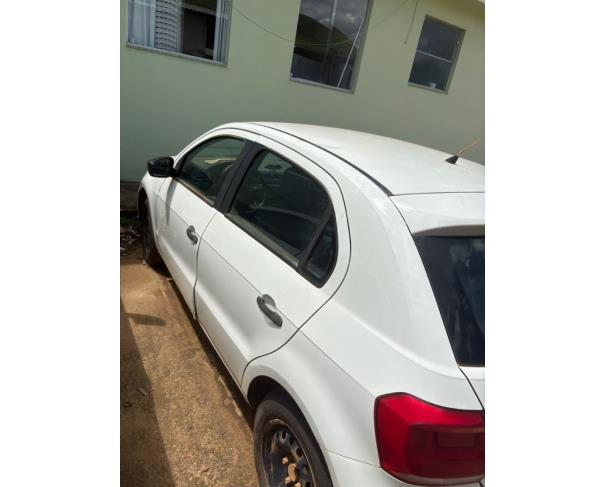 Foto de AUTOMOVEL, VW/GOL 1.0L MC4, BRANCA, 2020/2021, ALCOOL/GASOLINA, CHASSI: 9BWAG45U3MT043339, RENAVAM: 01237427743.