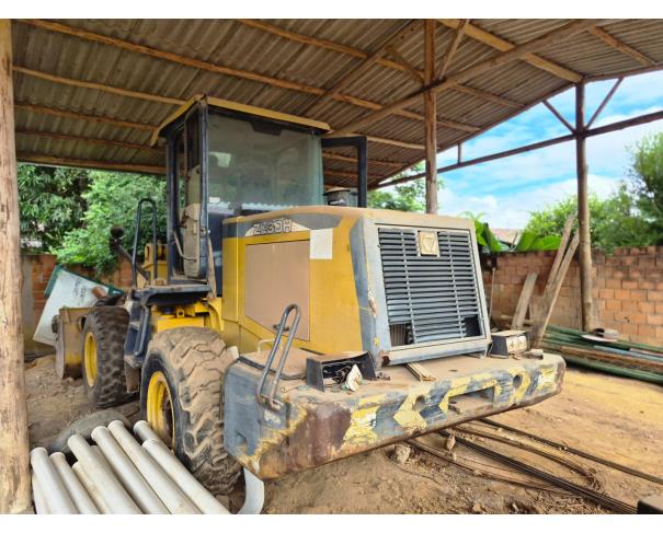 Foto de PÁ CARREGADEIRA XCMG, ZL30H, AMARELA, ANO 2013, NO ESTADO EM QUE SE ENCONTRA