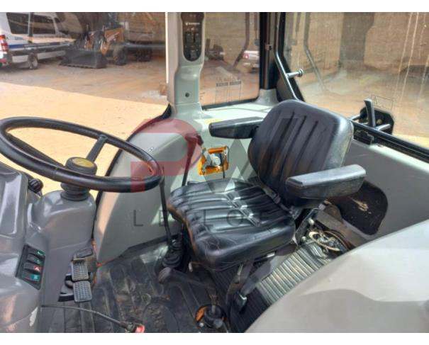 Foto de TRATOR BUDNY 2019, MODELO 8540, SERIE BDY08540JL0S00018, TRAÇADO, NO ESTADO EM QUE SE ENCONTRA. 