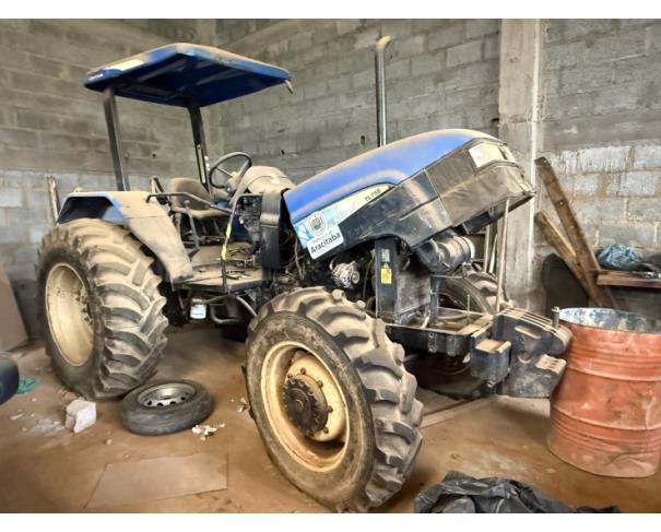 Foto de TRATOR NEW HOLLAND TL 75E, AZUL, ANO: 2006, SÉRIE B1N426316, MODELO P229-4: , NO ESTADO EM QUE SE ENCONTRA. 