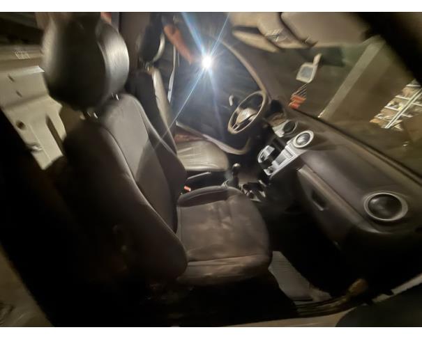 Foto de CAMINHONETE VW/NOVA SAVEIRO RB MBVS, ALCOOL/GASOLINA, BRANCA, 2018/2019, CHASSI: 9BWKB45UXKP020424, RENAVAM: 01161669148, NO ESTADO EM QUE SE ENCONTRA.