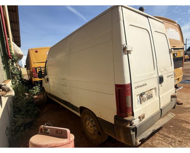 Foto de CAMINHONETE CITROEN/JUMPER F35LH 23S, DIESEL, BRANCA, 2014/2014, CHASSI: 935ZCWMNCE2132130, RENAVAM: 01045184818, NO ESTADO EM QUE SE ENCONTRA.