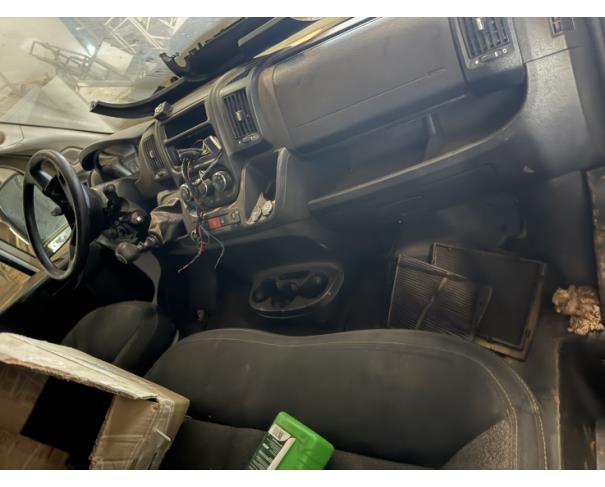Foto de CAMINHONETE I/FIAT DUCATO RONTEC AMB, DIESEL, BRANCA, 2019/2019, CHASSI: 3C6DFVDK1KE546851, RENAVAM: 01219733510, NO ESTADO EM QUE SE ENCONTRA.