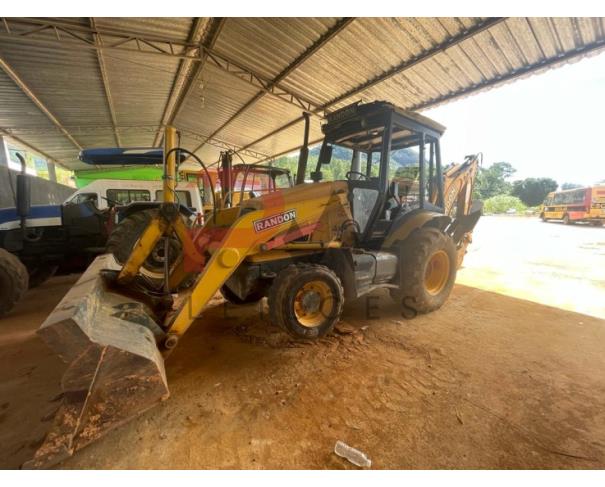 Foto de RETROESCAVADEIRA RANDON RD406, NÚMERO DE IDENTIFICAÇÃO: 3000DA406AMC4W4742, ANO 2013, NO ESTADO EM QUE SE ENCONTRA.